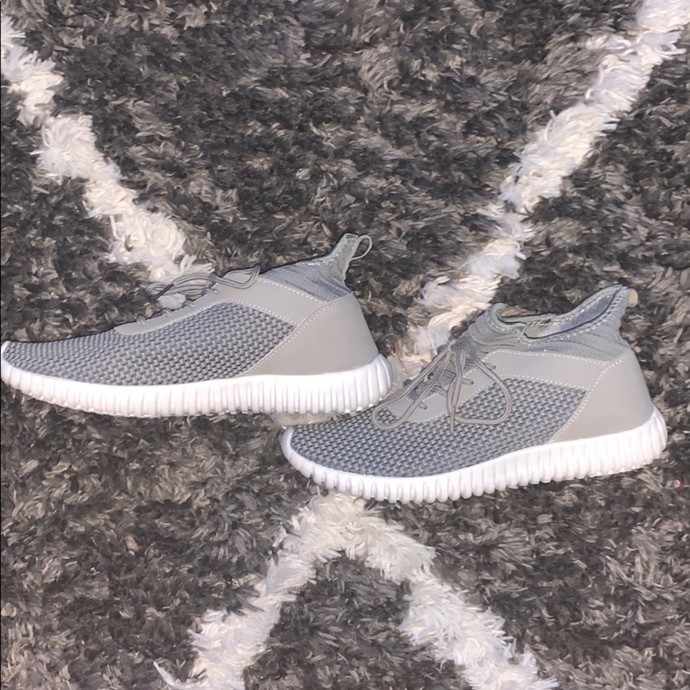 Women’s Dirty Laundry Harlen tennis shoes